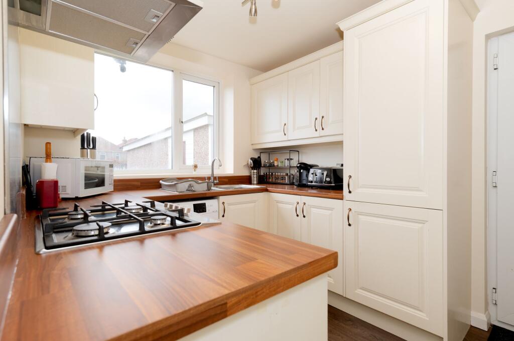 KITCHEN, DINER AND LIVING ROOM