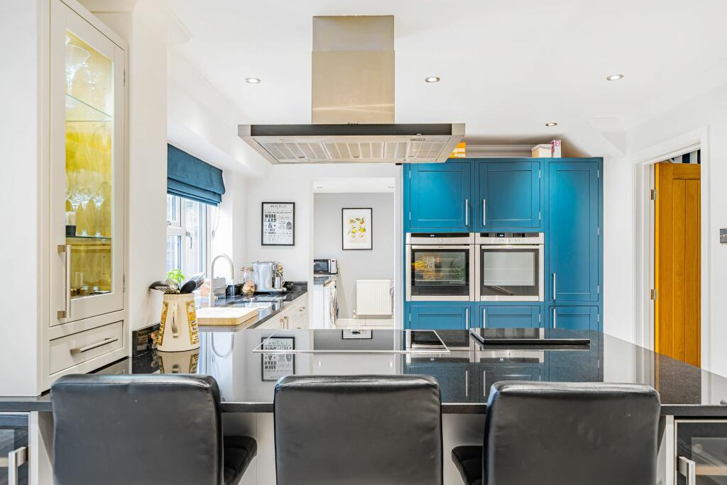 Kitchen/Dining Room (4)