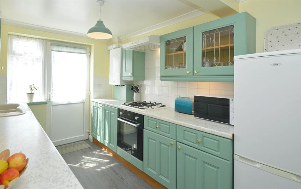 resizedKitchen3.jpg
