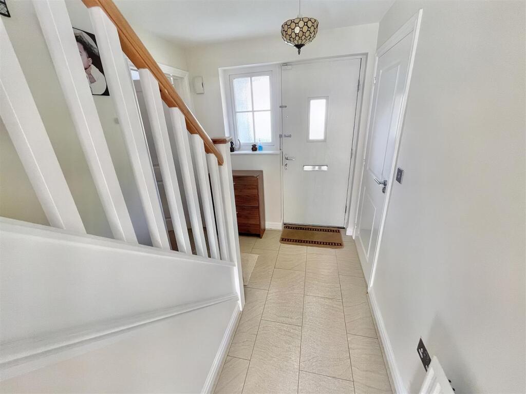 Hallway Aspect 2