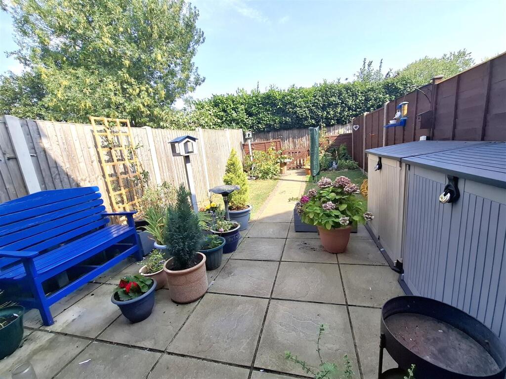 GARDEN 2.jpg