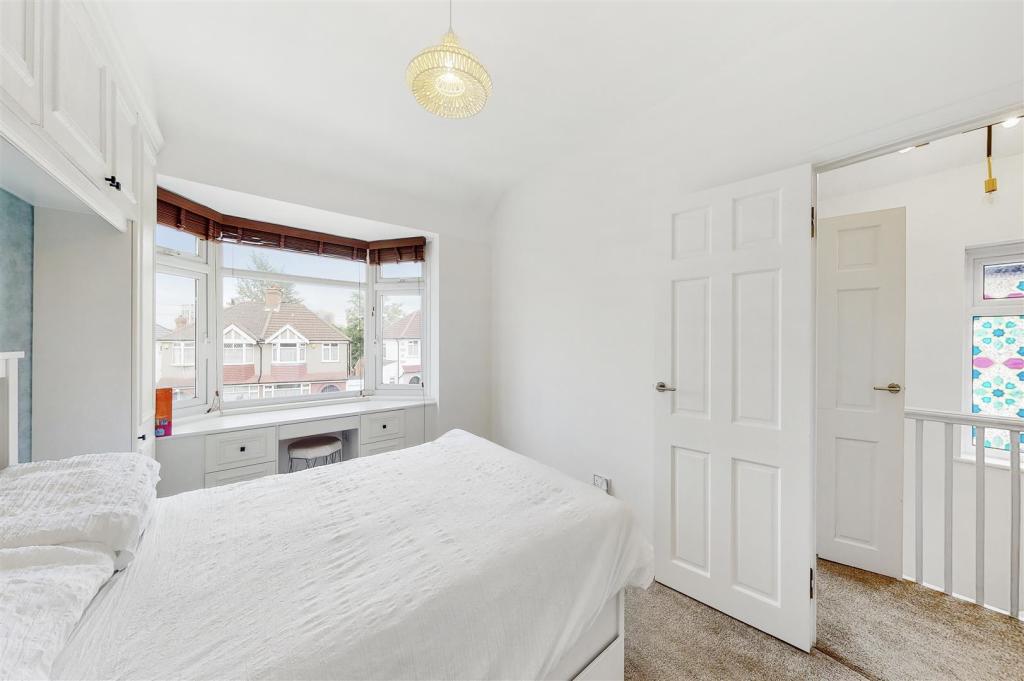 196 Wadham Gardens - m56VpsivTNJDhLeVPXtV.jpg