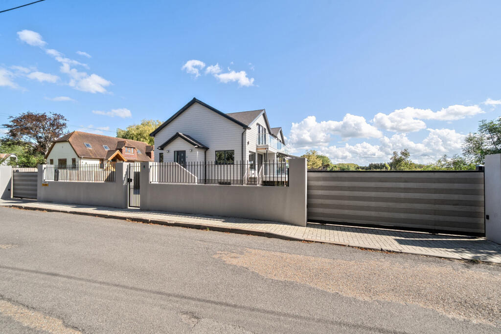 1347579-3-68bebe7...