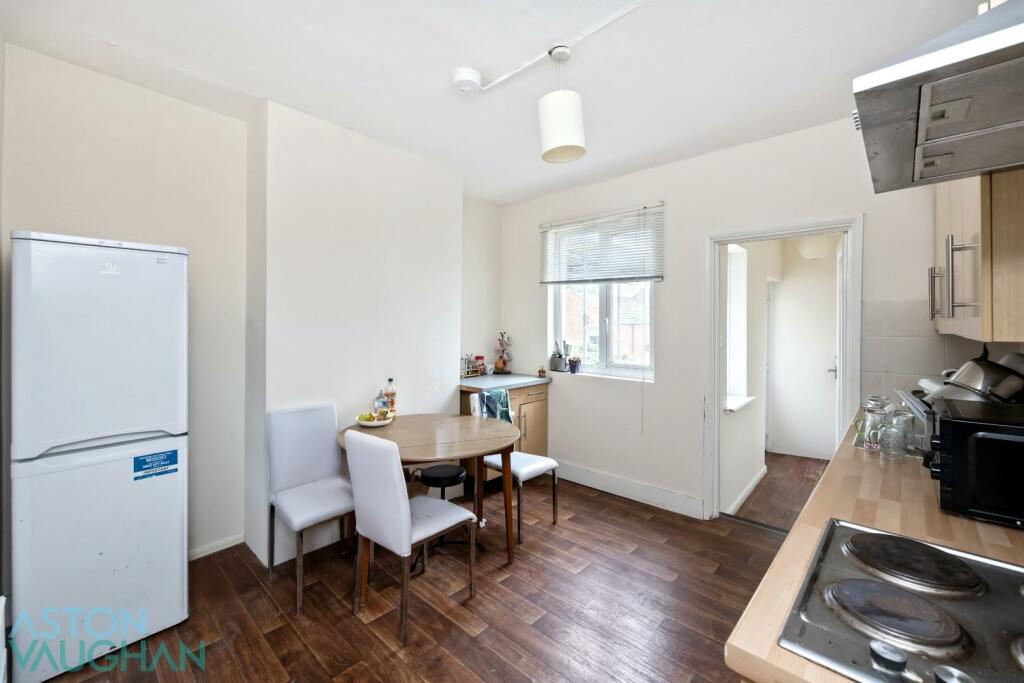 Totland Road, 23A-002.jpg