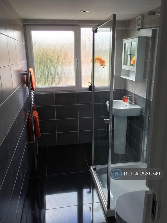 1st Floor Shower Room