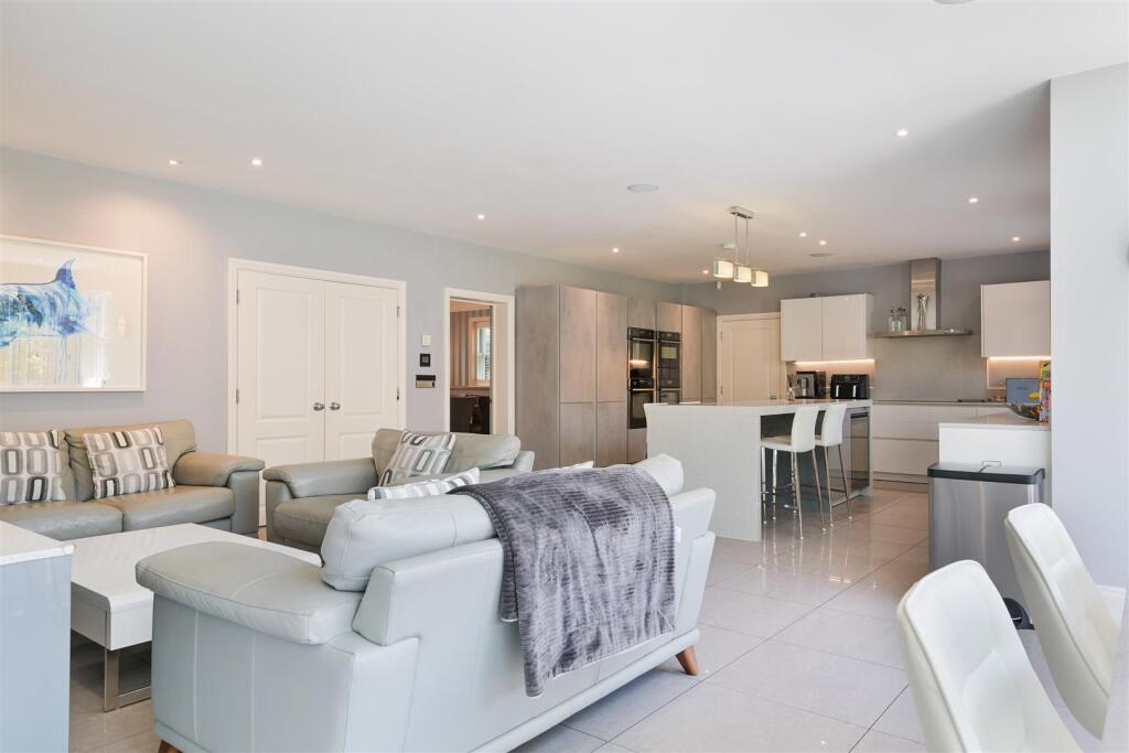 COPPER BEECHES- (19).jpg