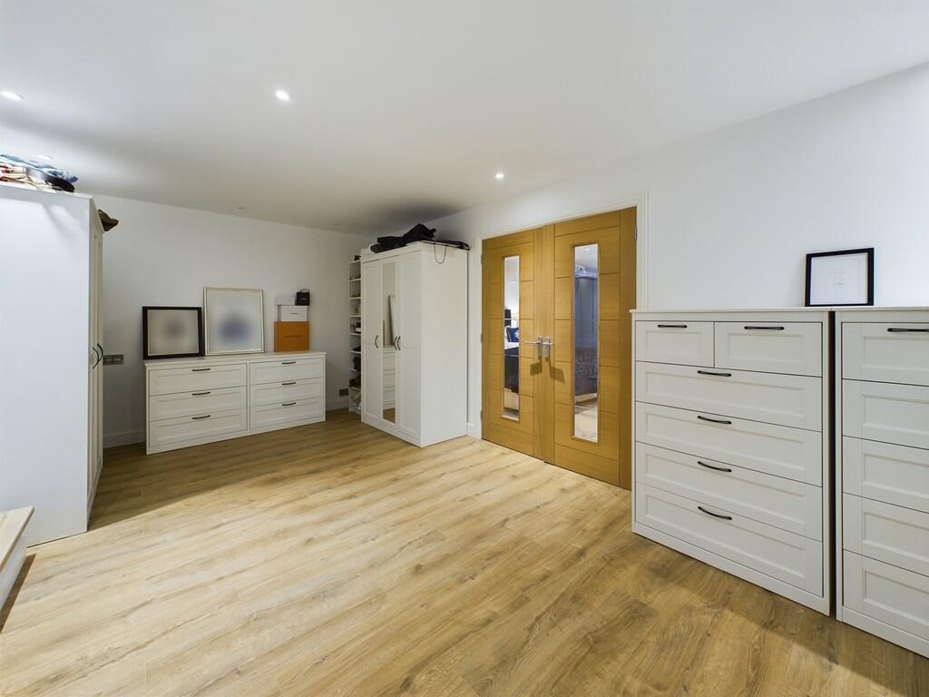 CAM02854G0-PR0290...