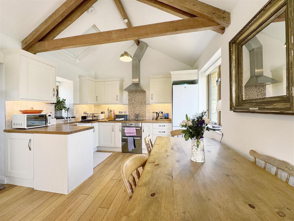 Lounge/diner/kitchen