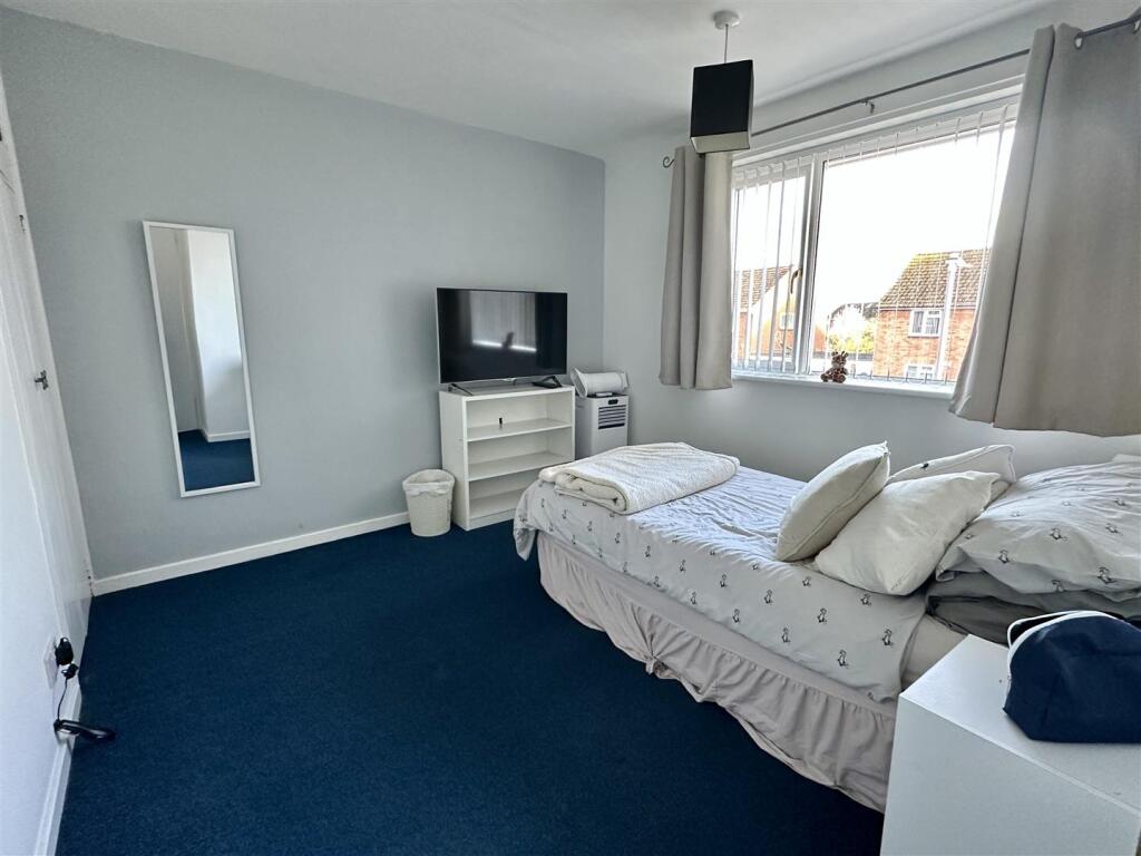 bedroom 1 (front)