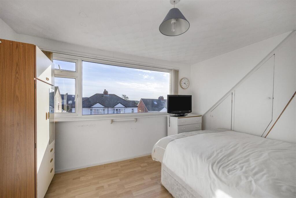 Bedroom 4.jpg