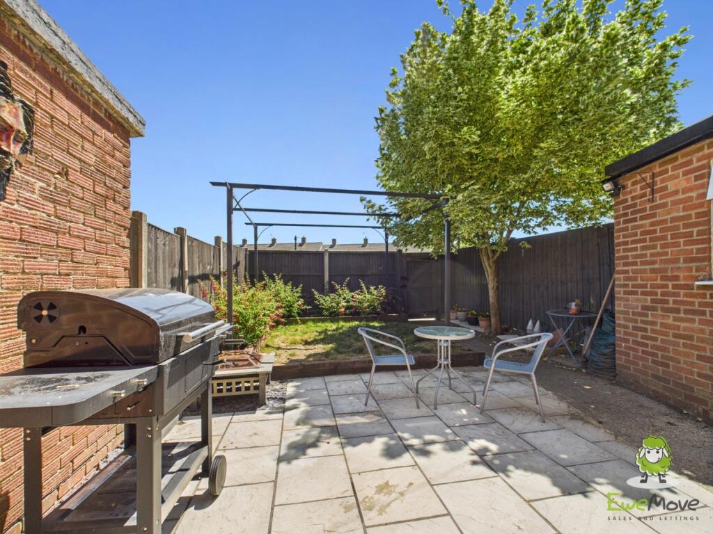 EweMove Estate Agents Basingstoke - Paddock Road 