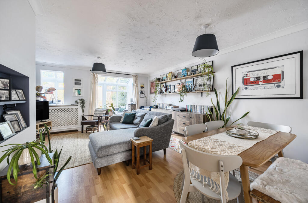 1347990-11-68b804...