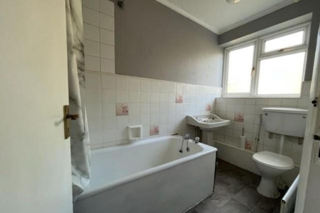 5 Lismore Close, Isleworth, London TW7 6QX