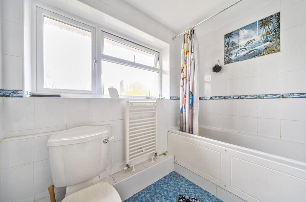 1356602-6-68caed7...