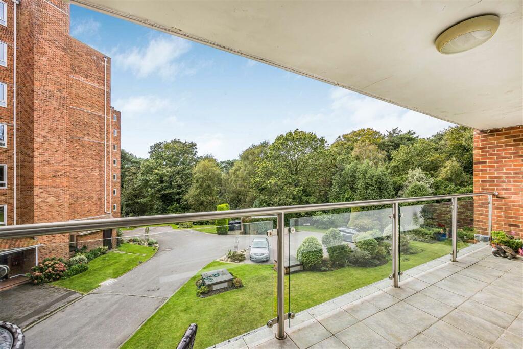 19 Viewpoint, 7 Sandbourne Road, Bournemouth-Small