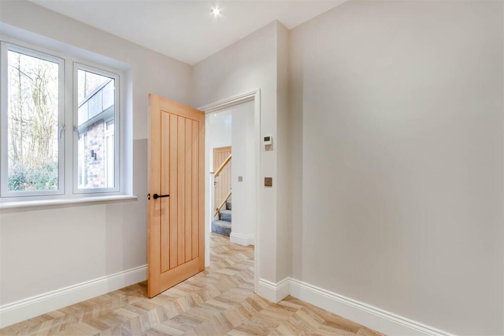 8672135-interior08.jpg