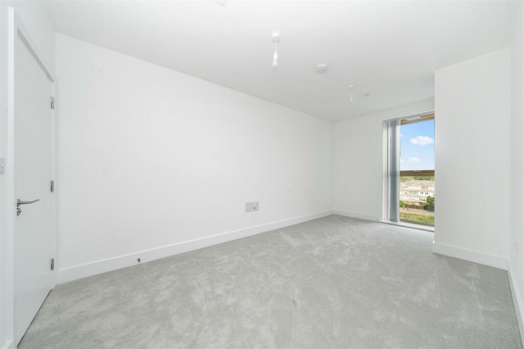main bedroom.jpg