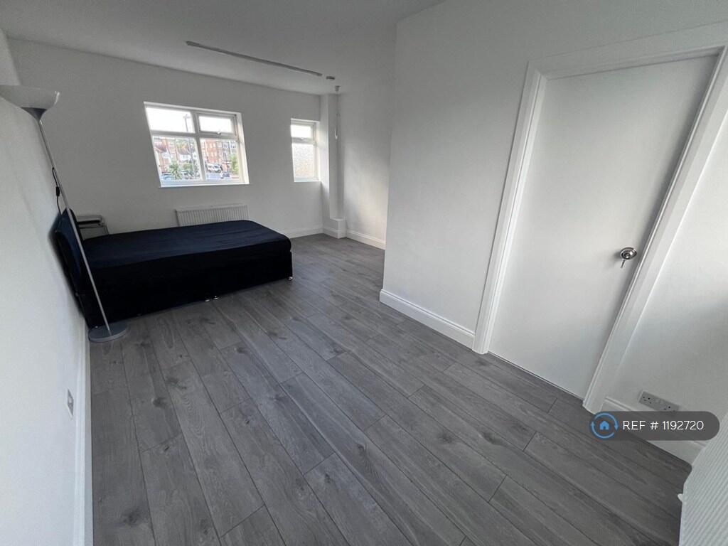Bed 1 With Ensuite