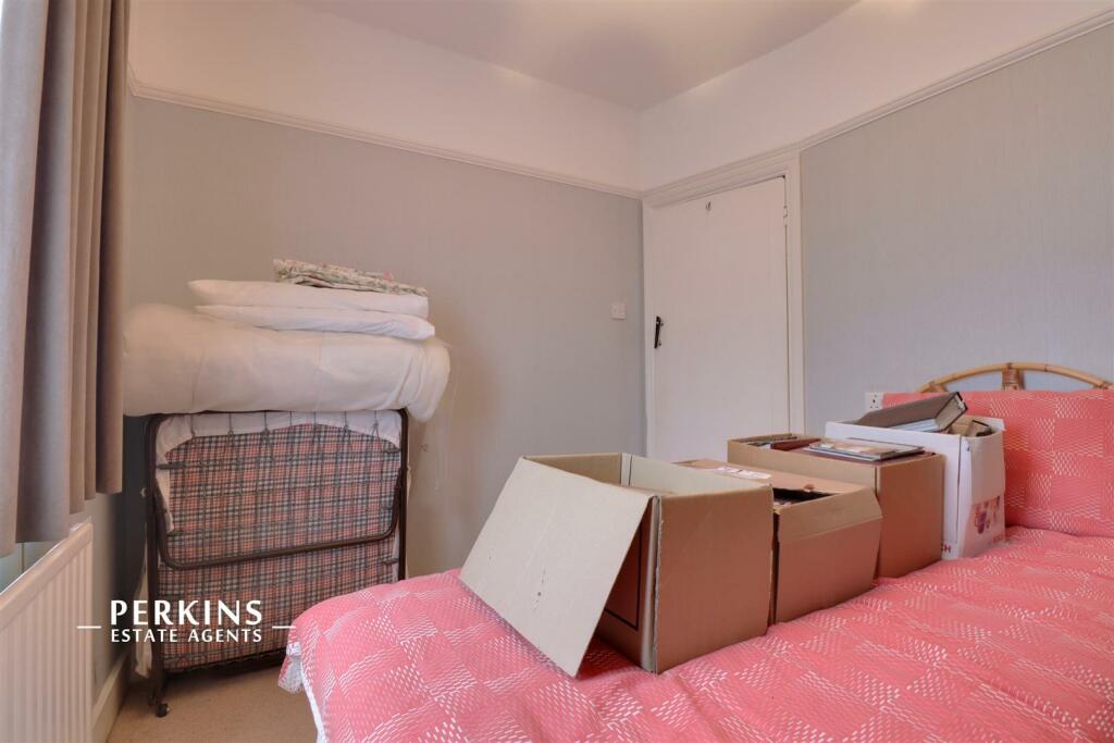 bed 2.jpg