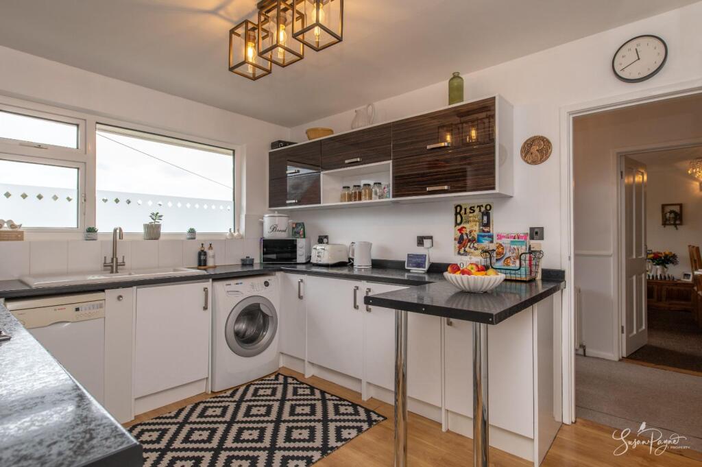 56 Clatterford Road-11.jpg