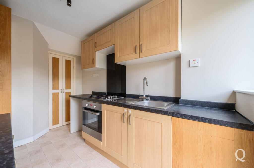 04a14c9f-d2b8-4f5...