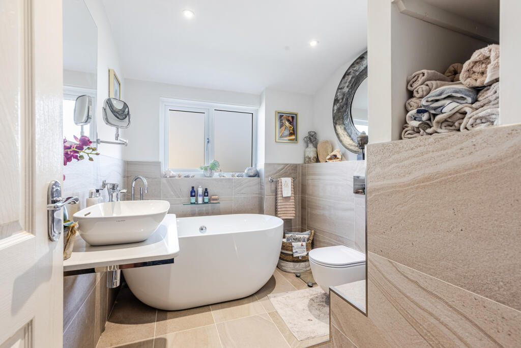A43 - Flat 1 Heron Creek, Newton Ferrers - 250929