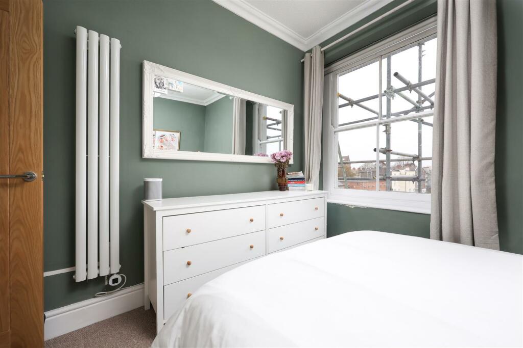 2FF 21 Southleigh Rd 7.JPG