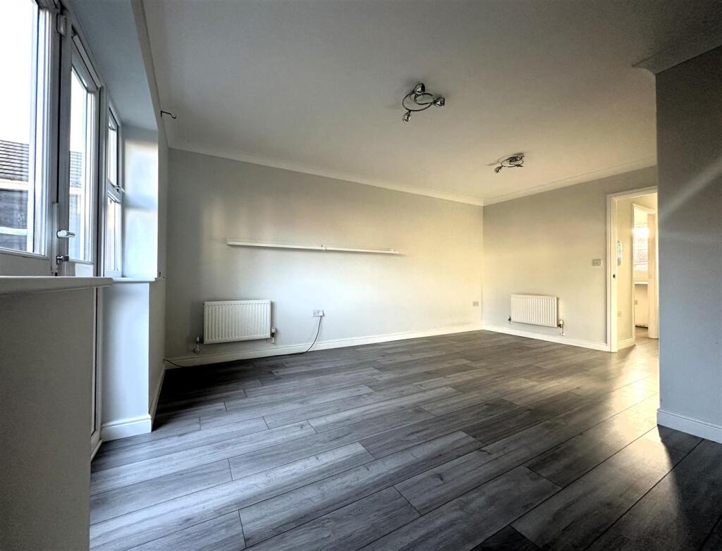 Lounge II.jpg