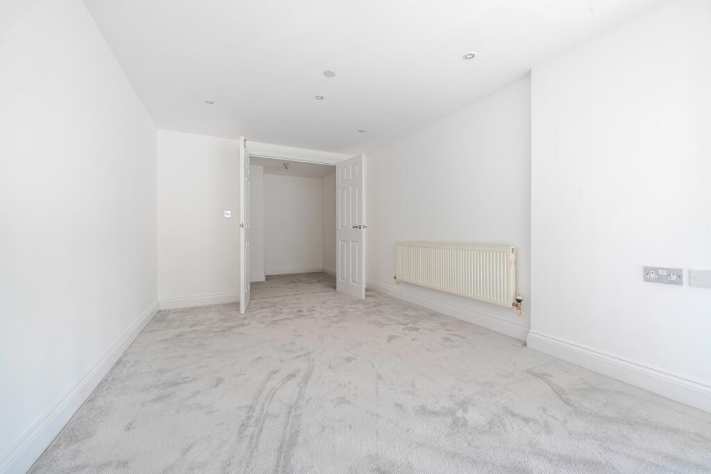 1318409-10-6880ef...