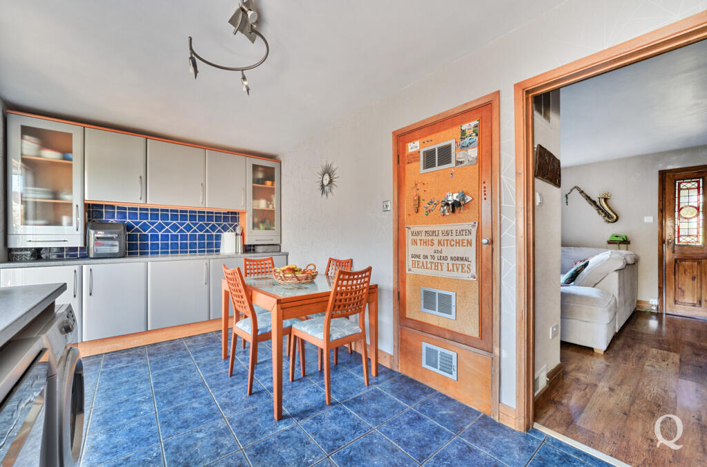 a9063fb8-e756-405...