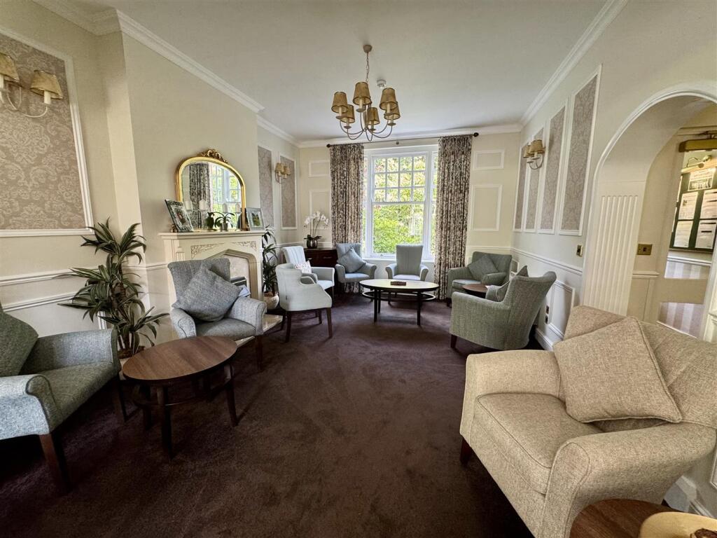 communal lounge