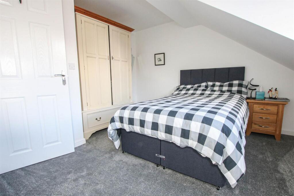 BEDROOM 2 FRONT