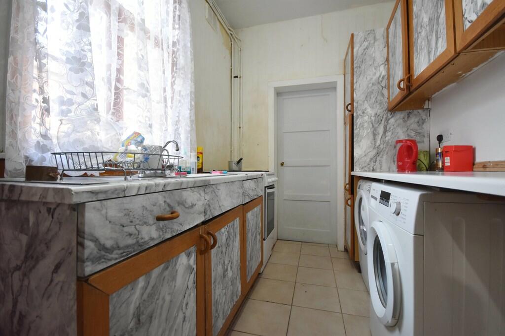 Kitchen 1-min
