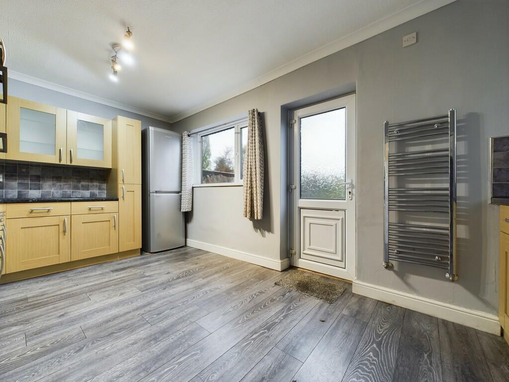 CAM04273G0-PR0032...