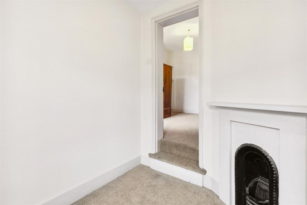 55a Strathleven Road-12.jpg