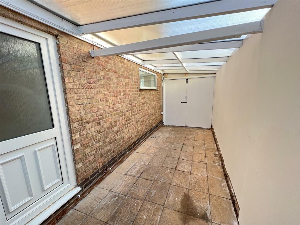 Carport.JPG