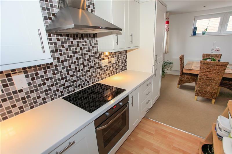 87 Cubitt Way - 8 T202408271416.jpg