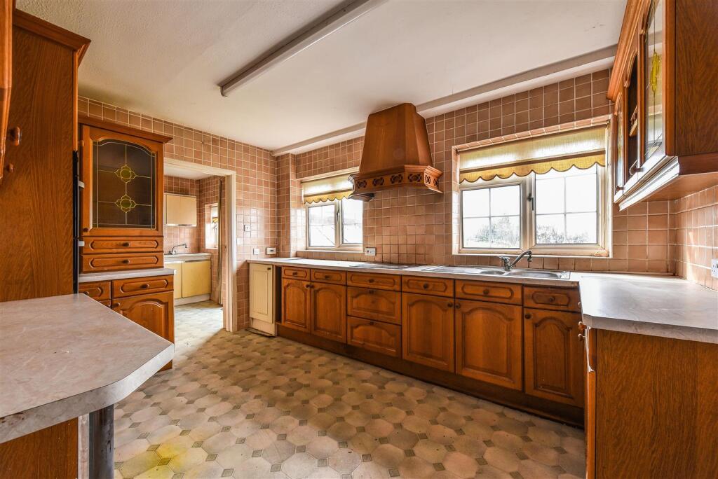 Kitchen/Breakfast Room