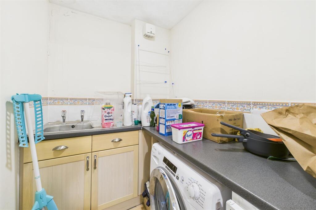 21 Lancelot Road, Stoke Park, Bristol BS16 1WG | F