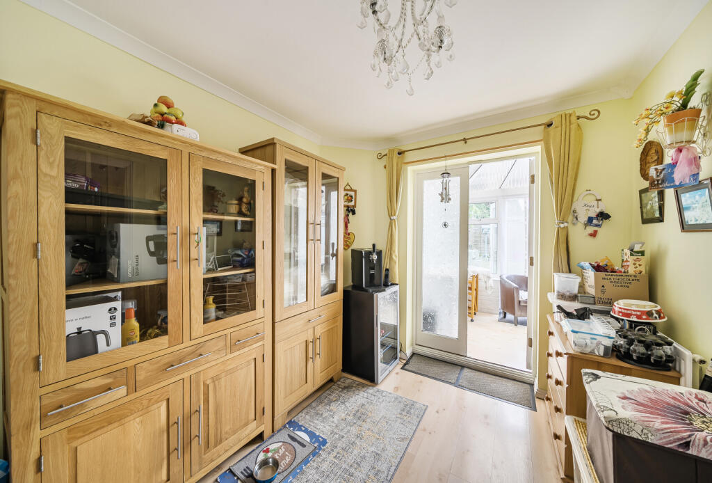 1335665-13-6895b7...