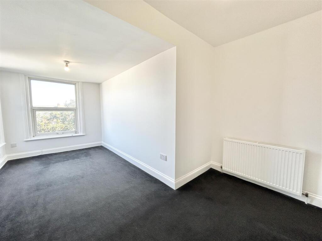 F4 Bedroom 1