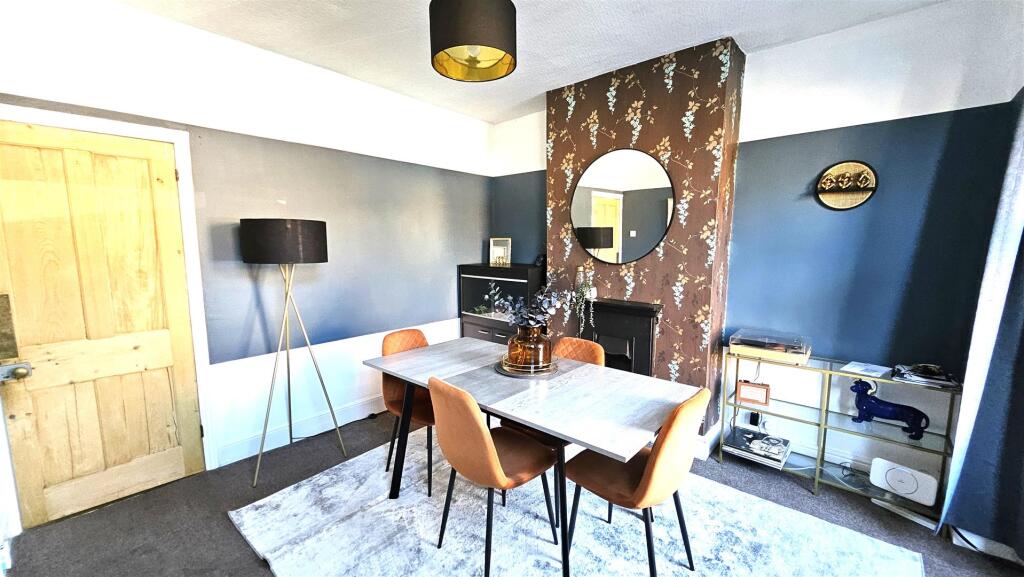 Reception Room 1.jpg