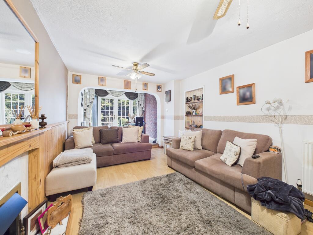 CAM05192G0-PR0167-STILL002