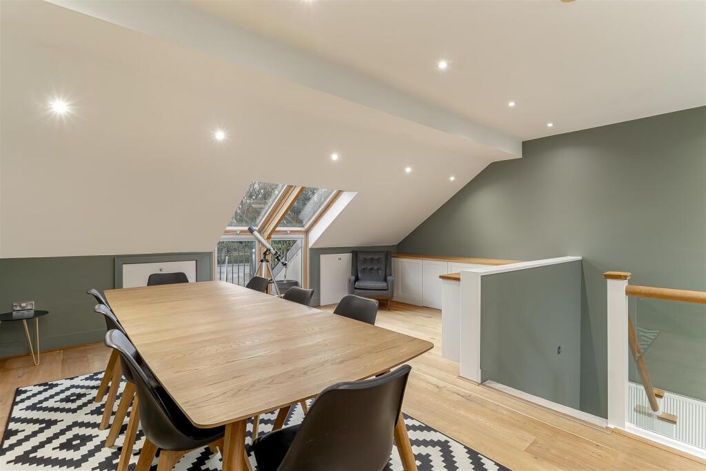 Dining Area - B.jpg