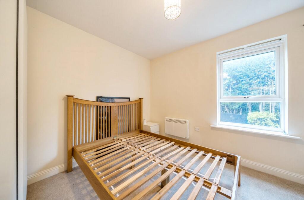 1393815-1-694286d...