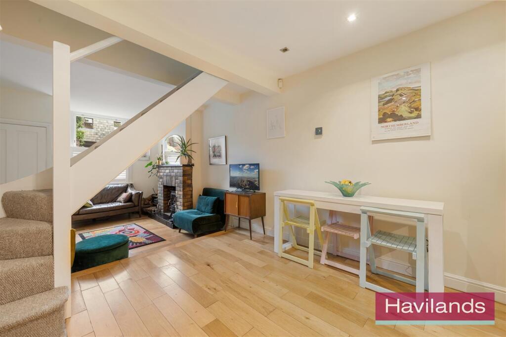 Eversley Park Road-7.jpg