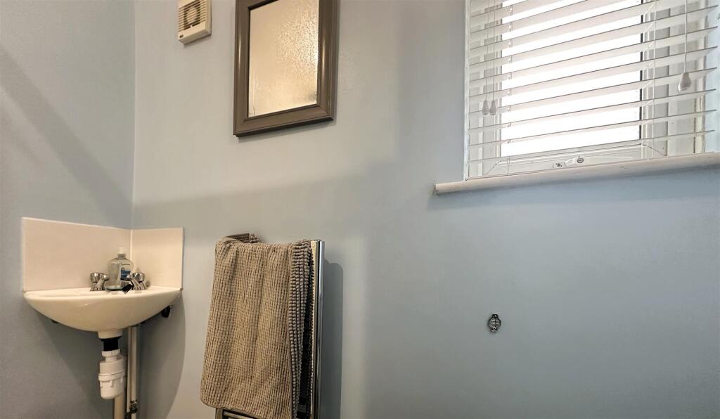 Shower Room 2 II.jpg