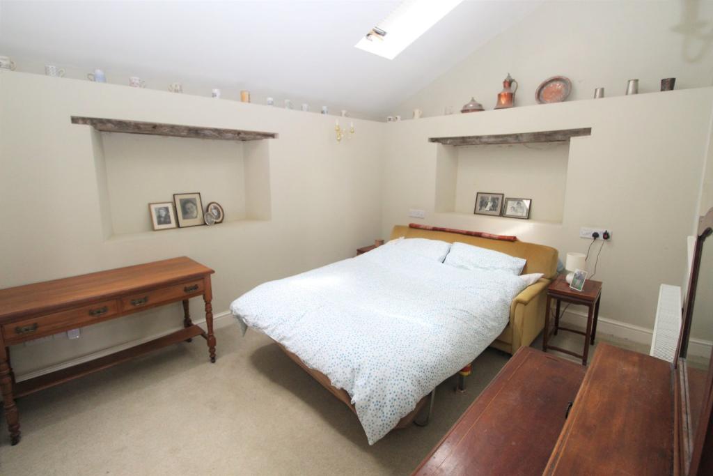 Bed 5/Home Office