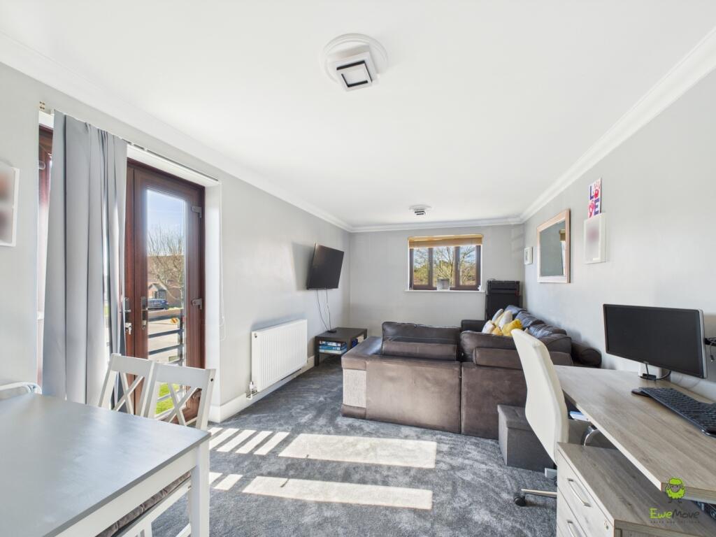 CAM02615G0-PR0032-STILL005