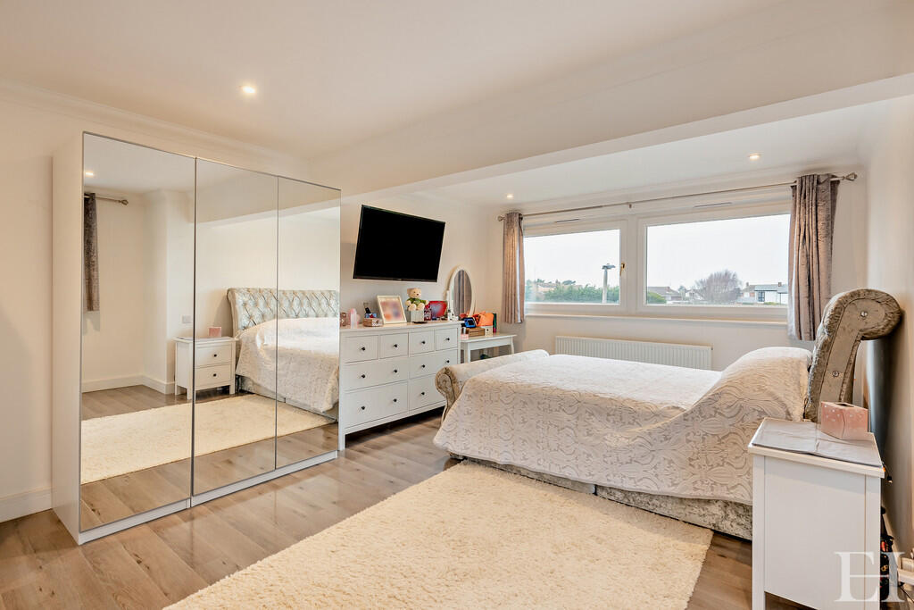 WM-8636330-interi...